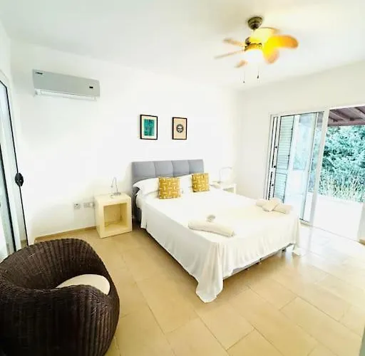 Sonbahar With Private Pool Kyrenia North Cyprus Vila Kyrenia (Northern Cyprus)