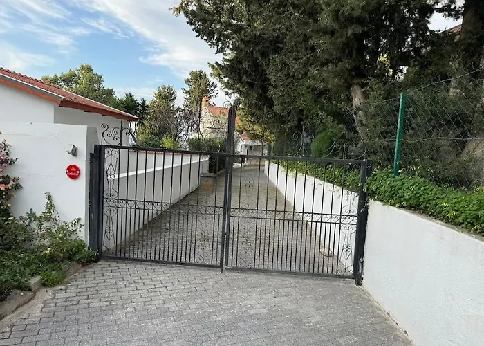 Sonbahar With Private Pool Kyrenia North Cyprus ヴィラ *